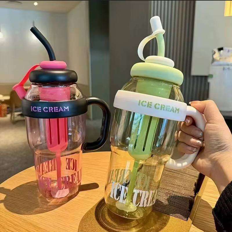 زجاجة مياه شكل ICE CREAM