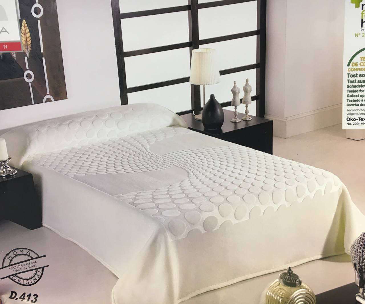 بطانية مورا الاسباني فيسون انجرفت