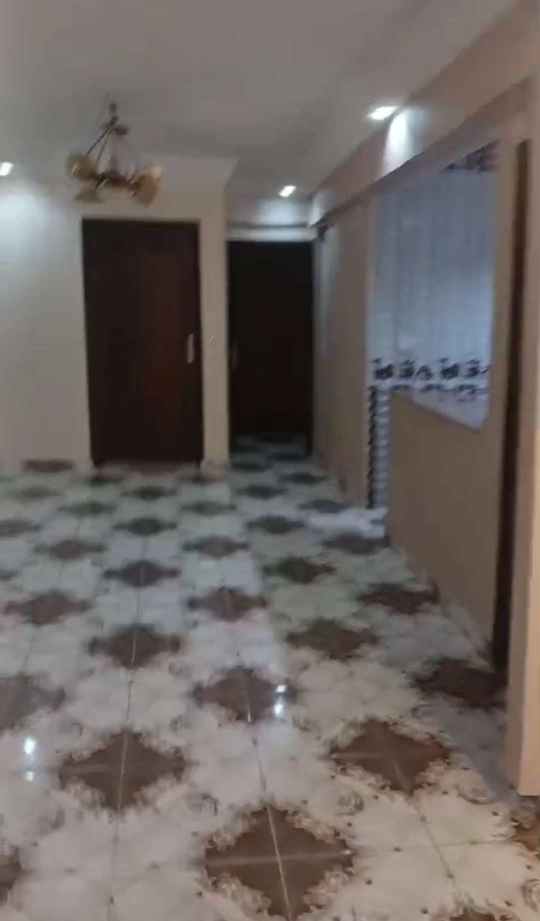 شقة للبيع بشارع العقاد المطرية