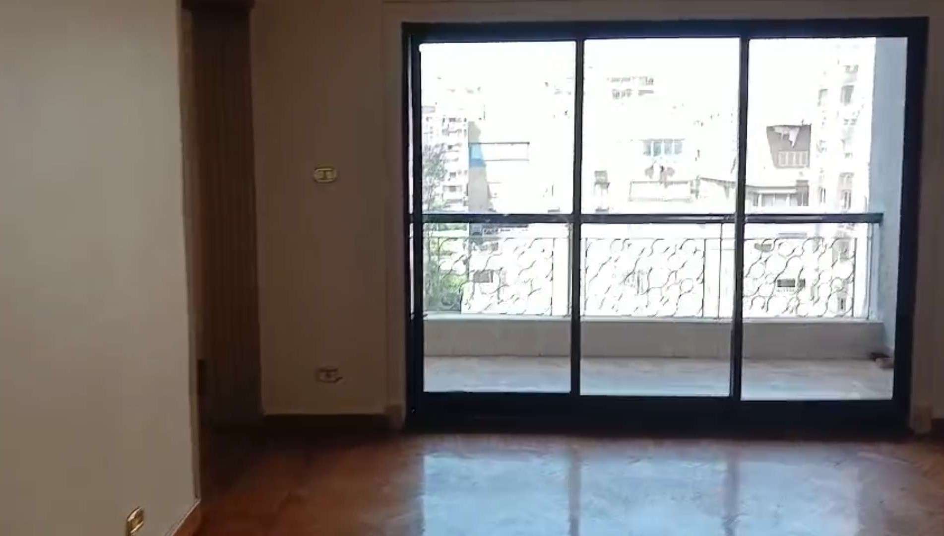 شقة للبيع بالقرب من نادى الشمس