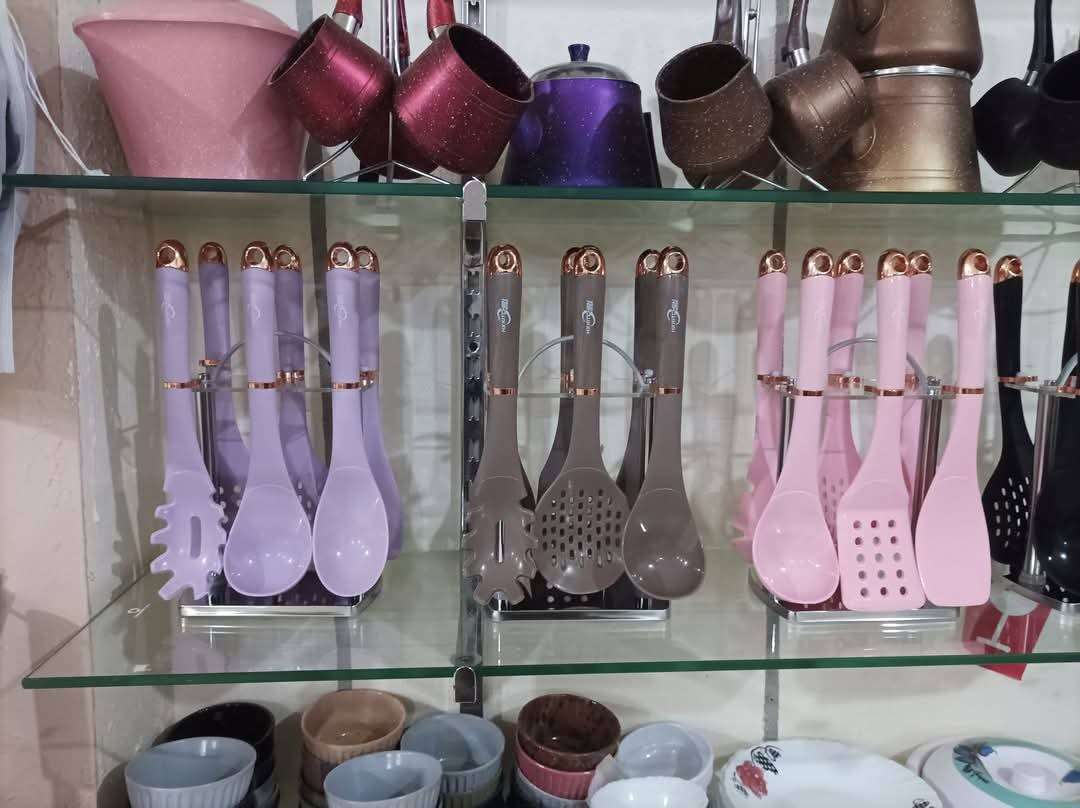 طقم توزيع سيليكون الوان متعدده