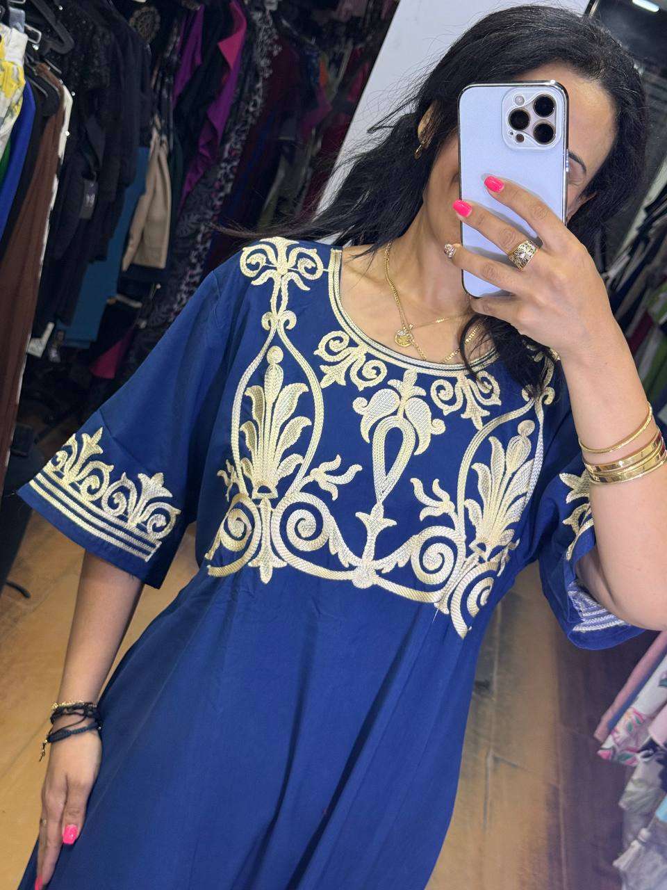 عبايات مطرزه