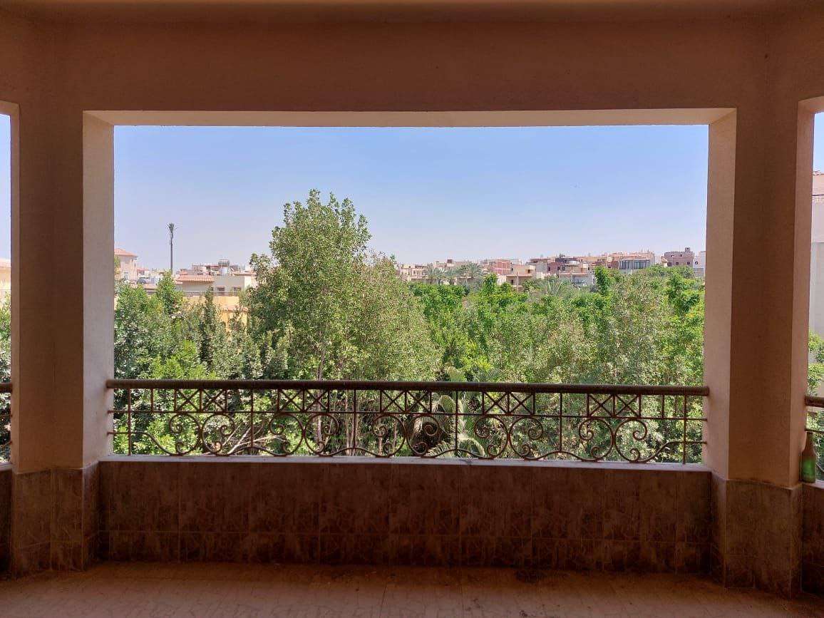 للبيع فيلا بمساحة 1180 متر