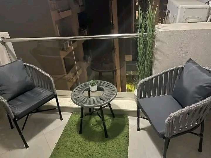 طقم سنابل تربيزة وكرسيين ضد الصدأ