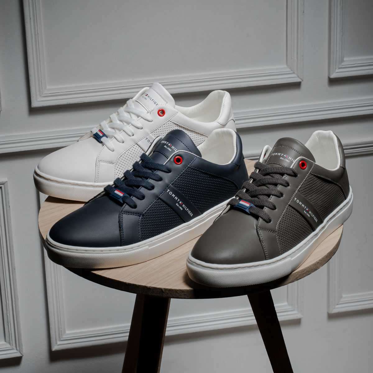 Tommy Sneakers V25