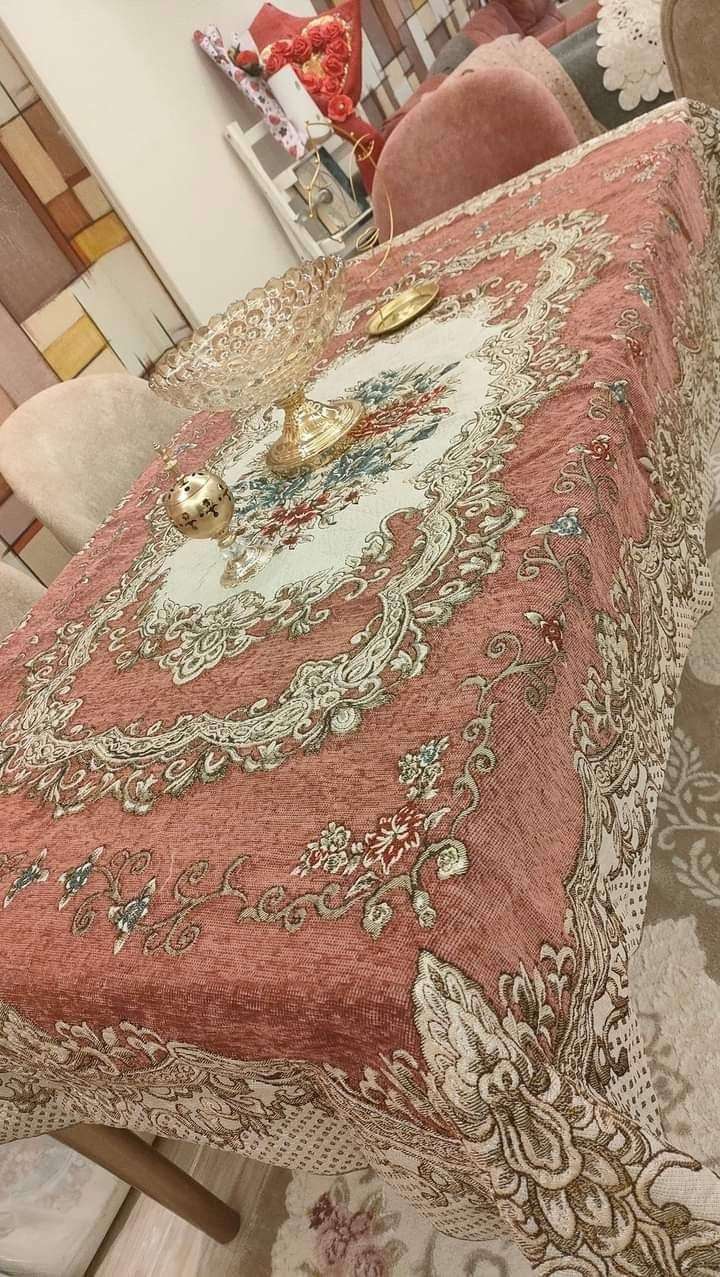 مفرش سفره جوبلان ينفع مفر سفره وينفع حافظه خفيفه للارضياتال