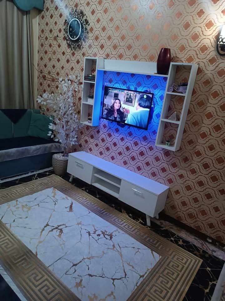 ترابيزة شاشة مودرن