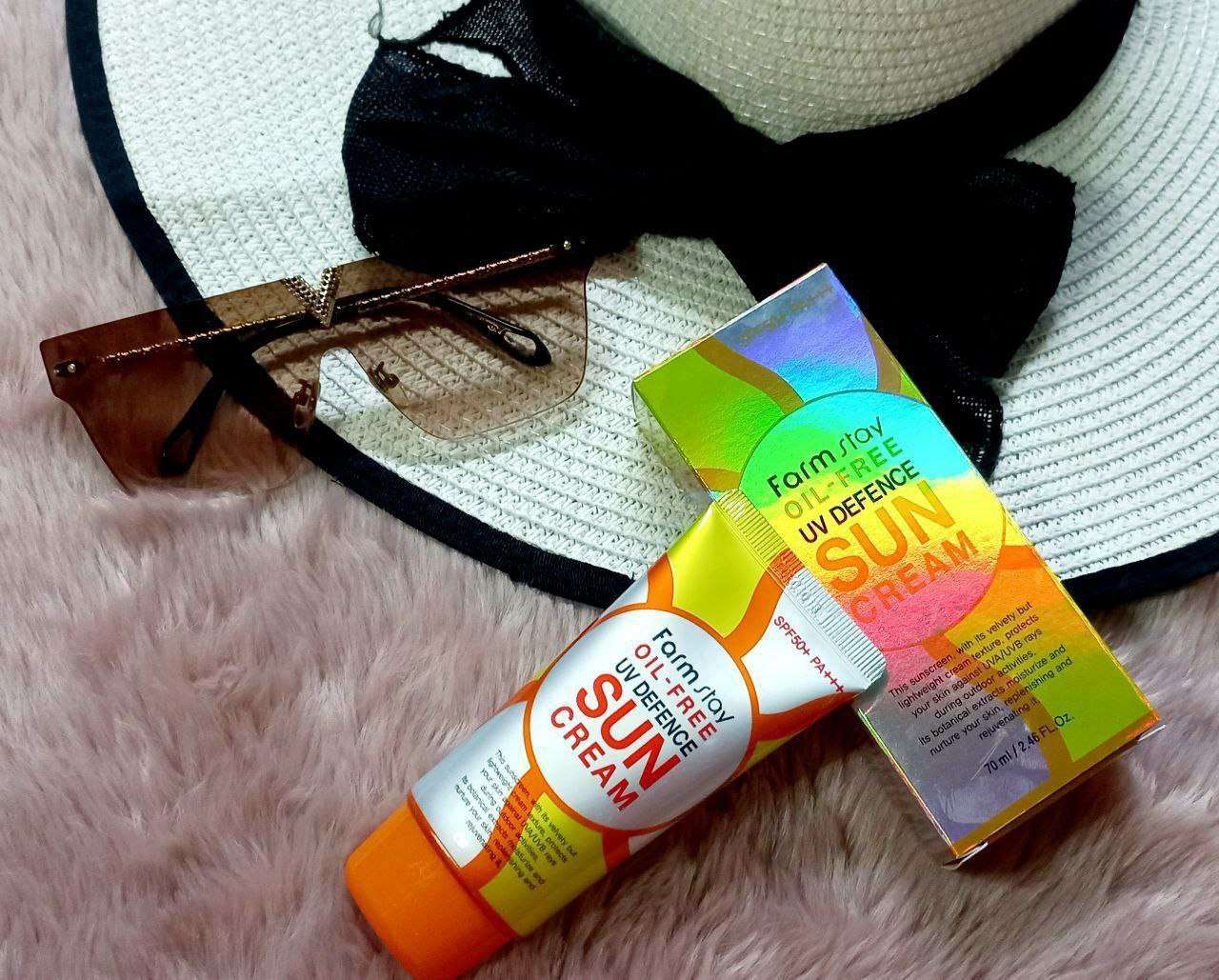 FARM STAY OIL-FREE UV Defence Sun Cream
