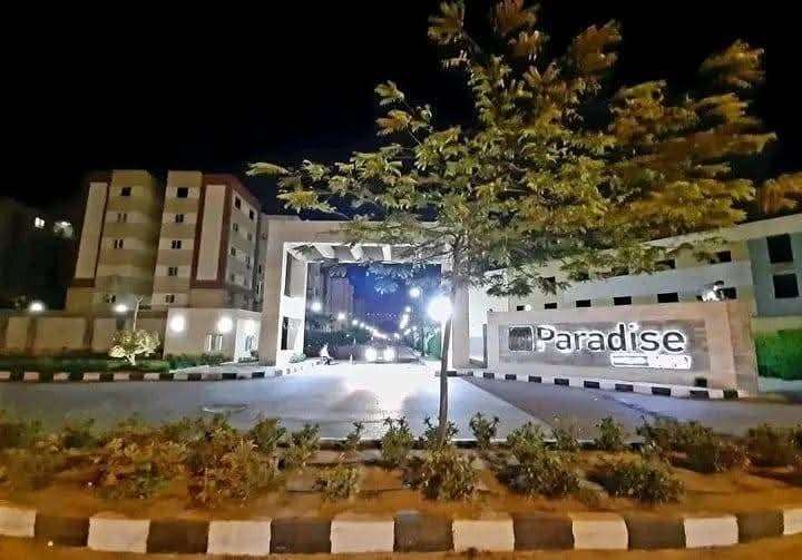 شقه للبيع كمبوند براديس حدائق اكتوبر