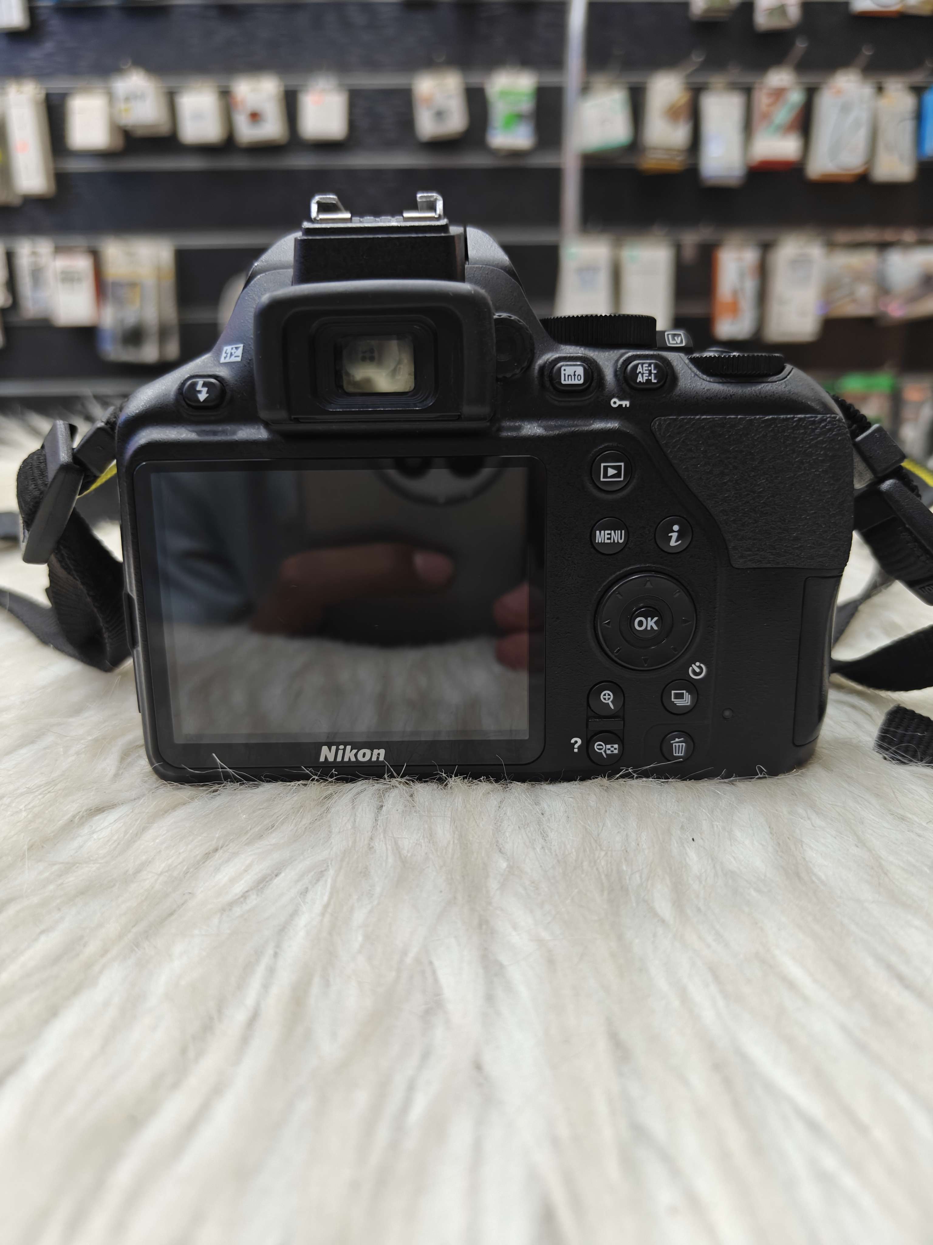 نيكون d3500  حاله زيرو