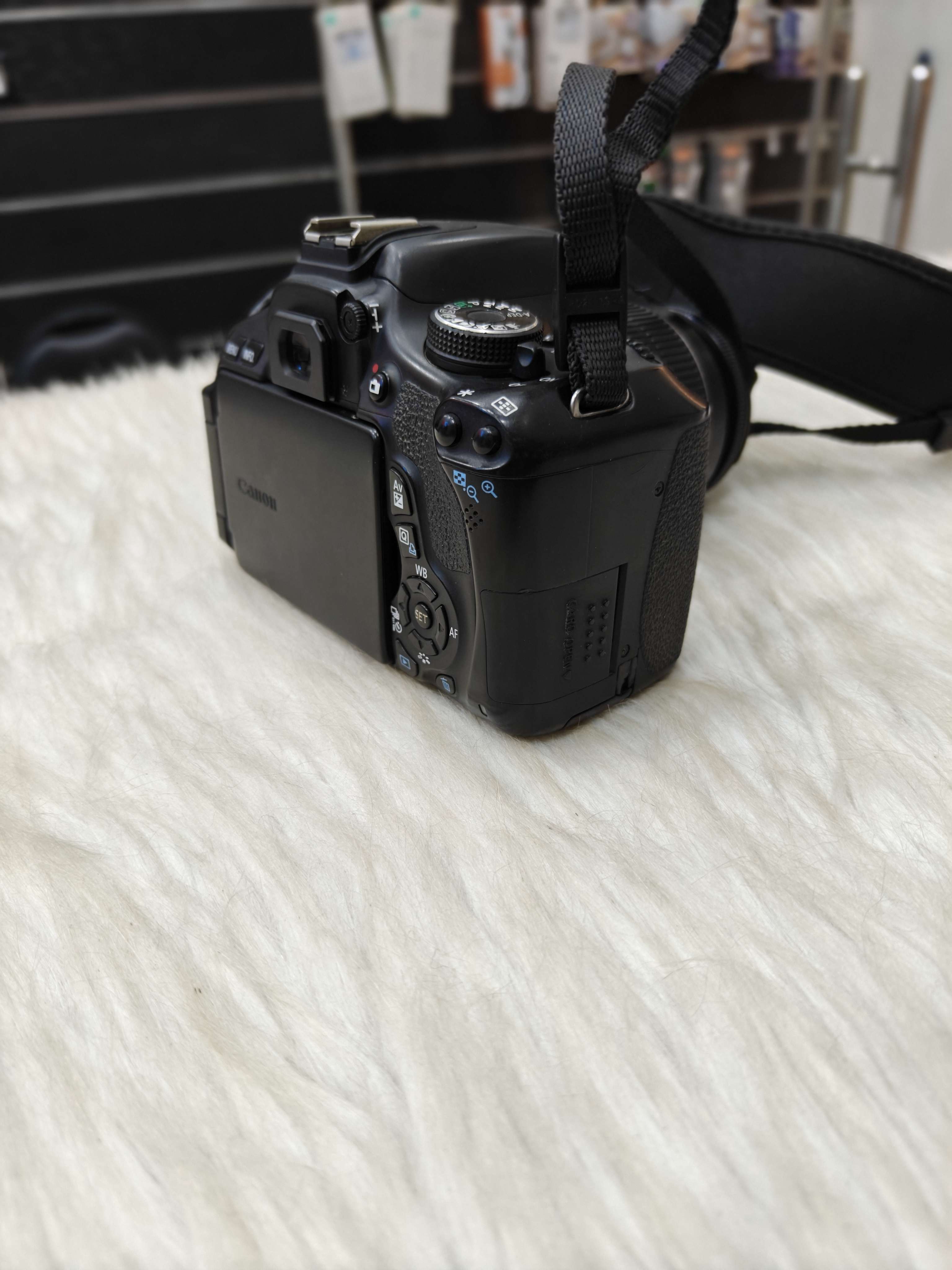 كاميرا كانون d600