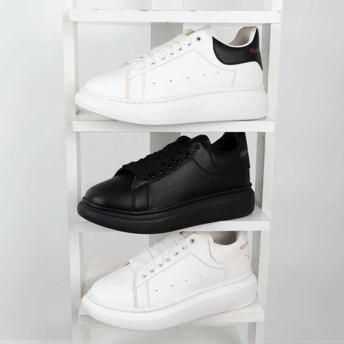 كوتشي Alexander McQueen