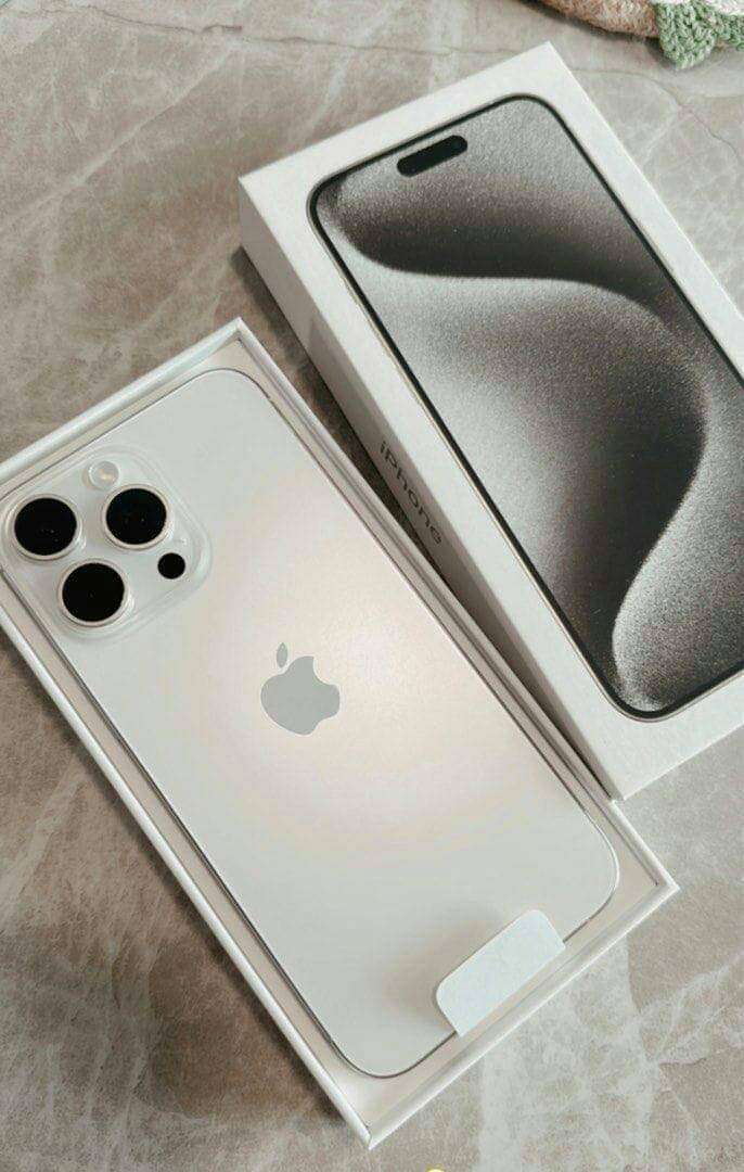 ايفون 15 بروماكس 🌻**Iphoooooon