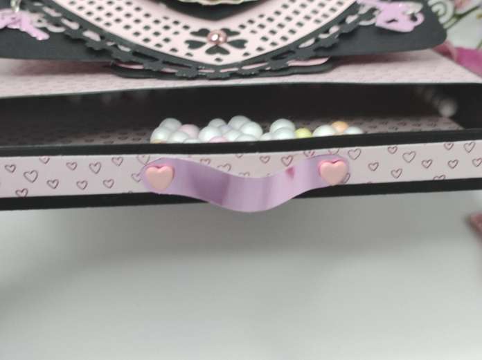 3D Valentines Card With Drawer