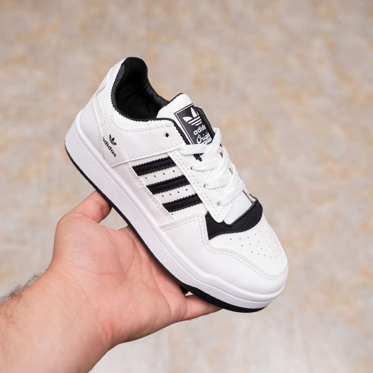 كوتش ADIDAS