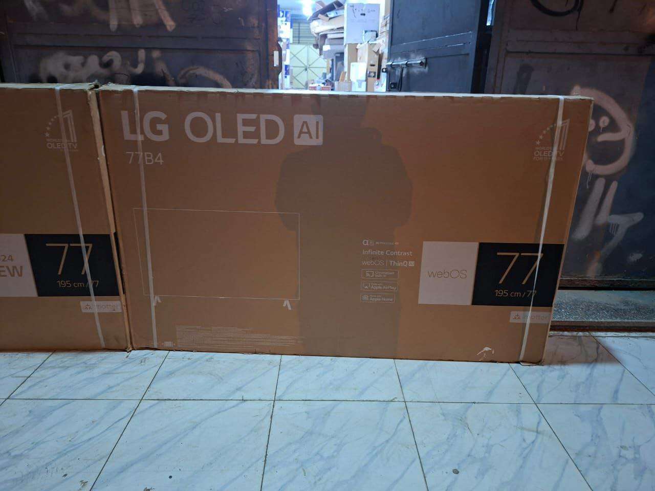 شاشة 77 بوصة LG OLED الوحش أعلي دقة
