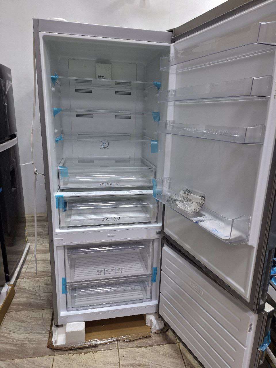 ثلاجة تورنادو 560 لتر كومبو بفريزر   Tornado 560L Combo Refrigerator