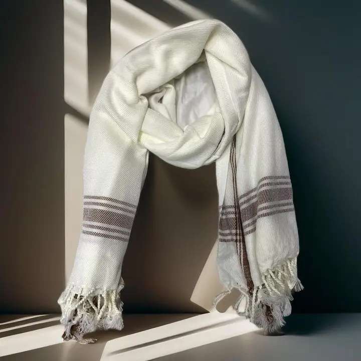 الشال الممتاز