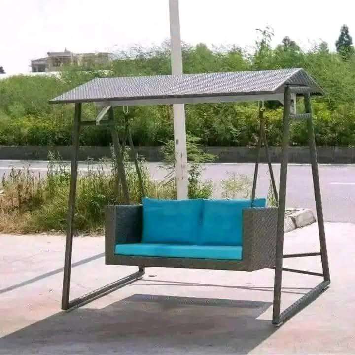 مرجيحه فخمه تشرفك وتحلى الدنيا وعلى شكل كنبه وبرجوله