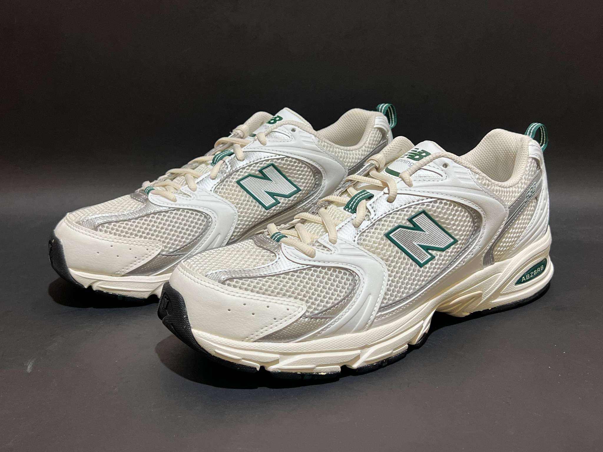 New Balance Original Sneakers 530