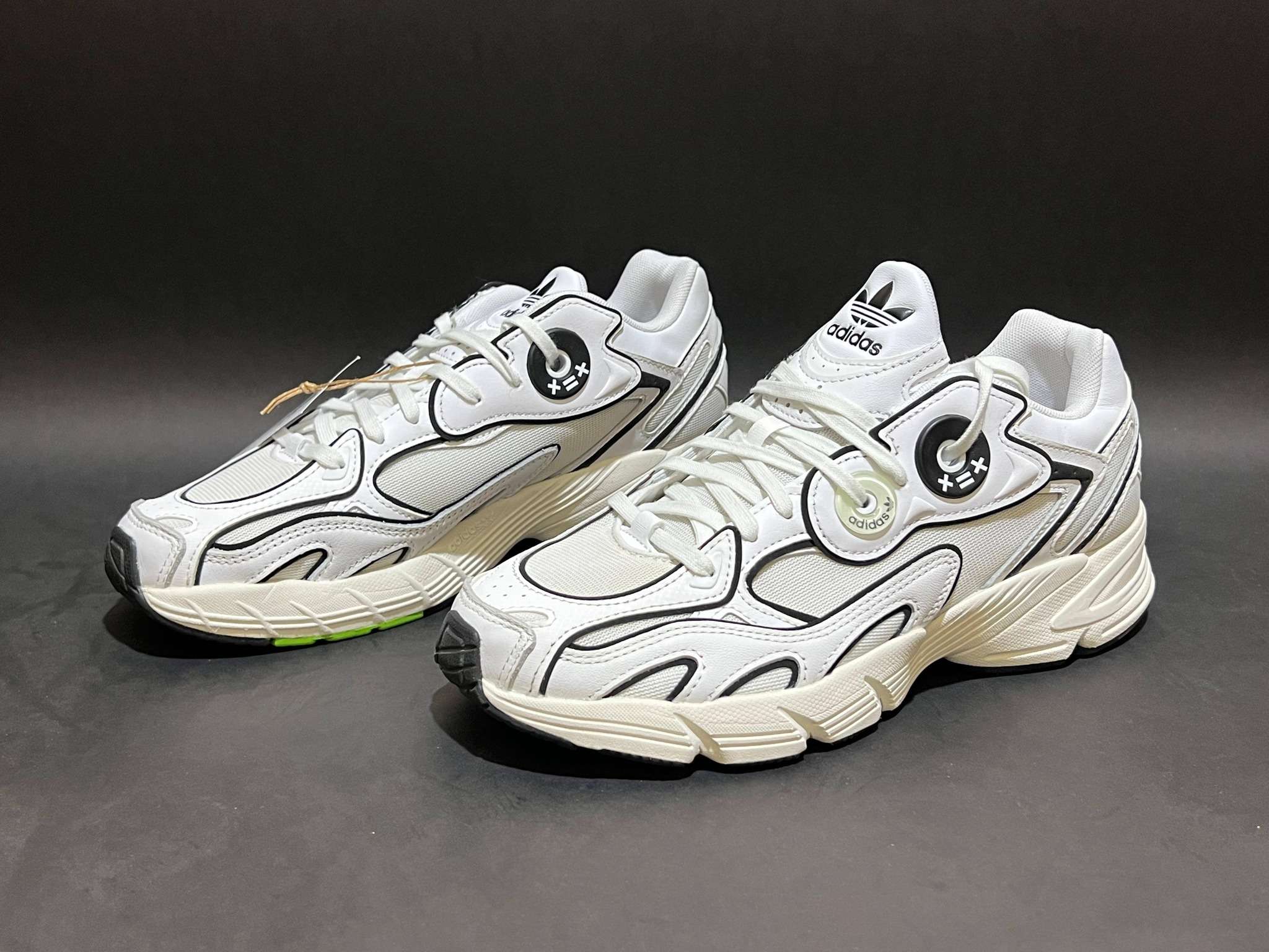 Adidas Original Sneakers  Astir