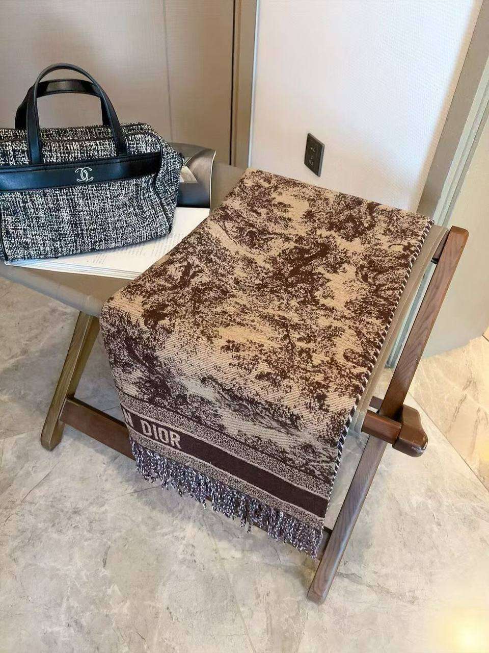 شال ميرور صوف ثقبل