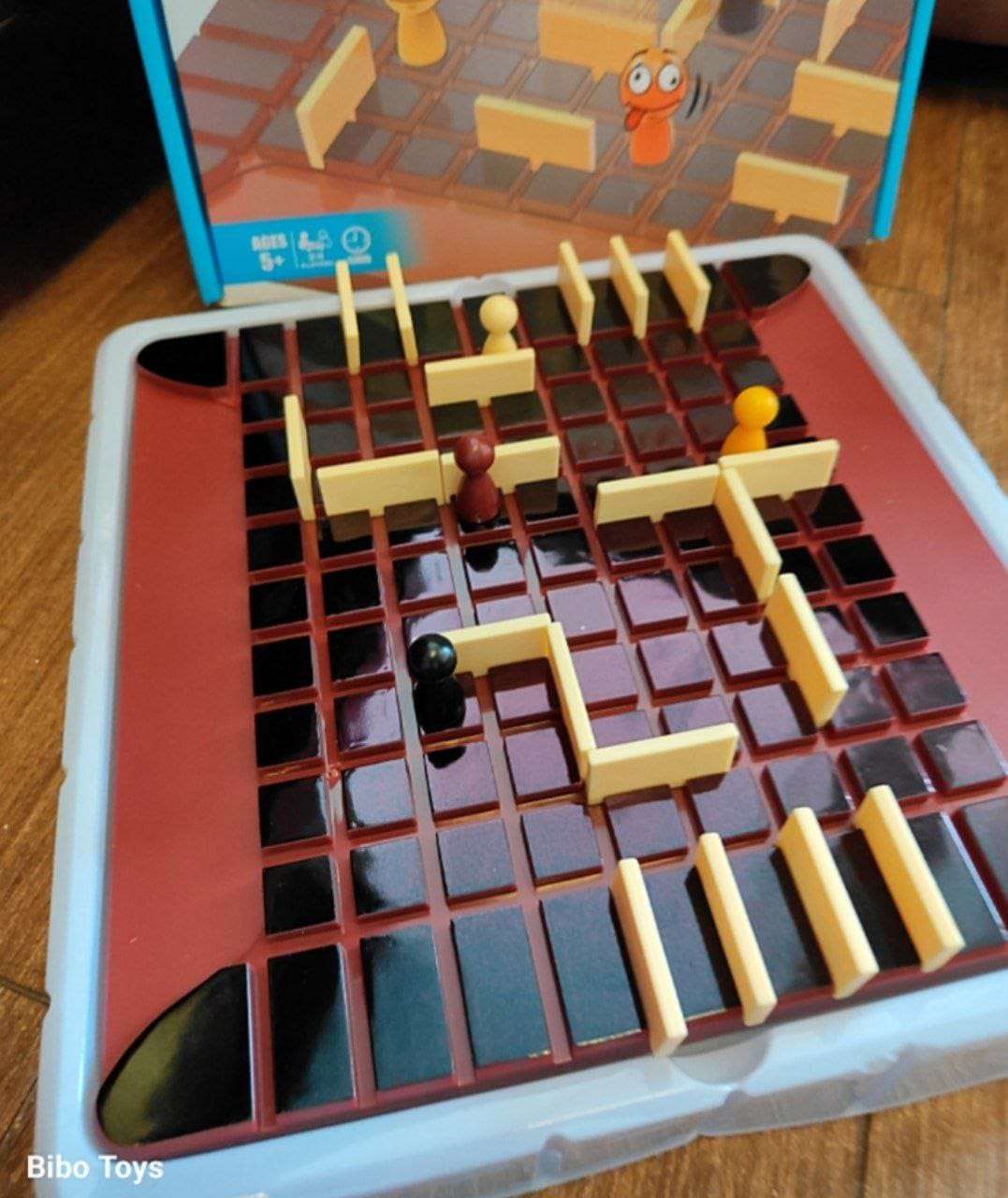 Wall chess