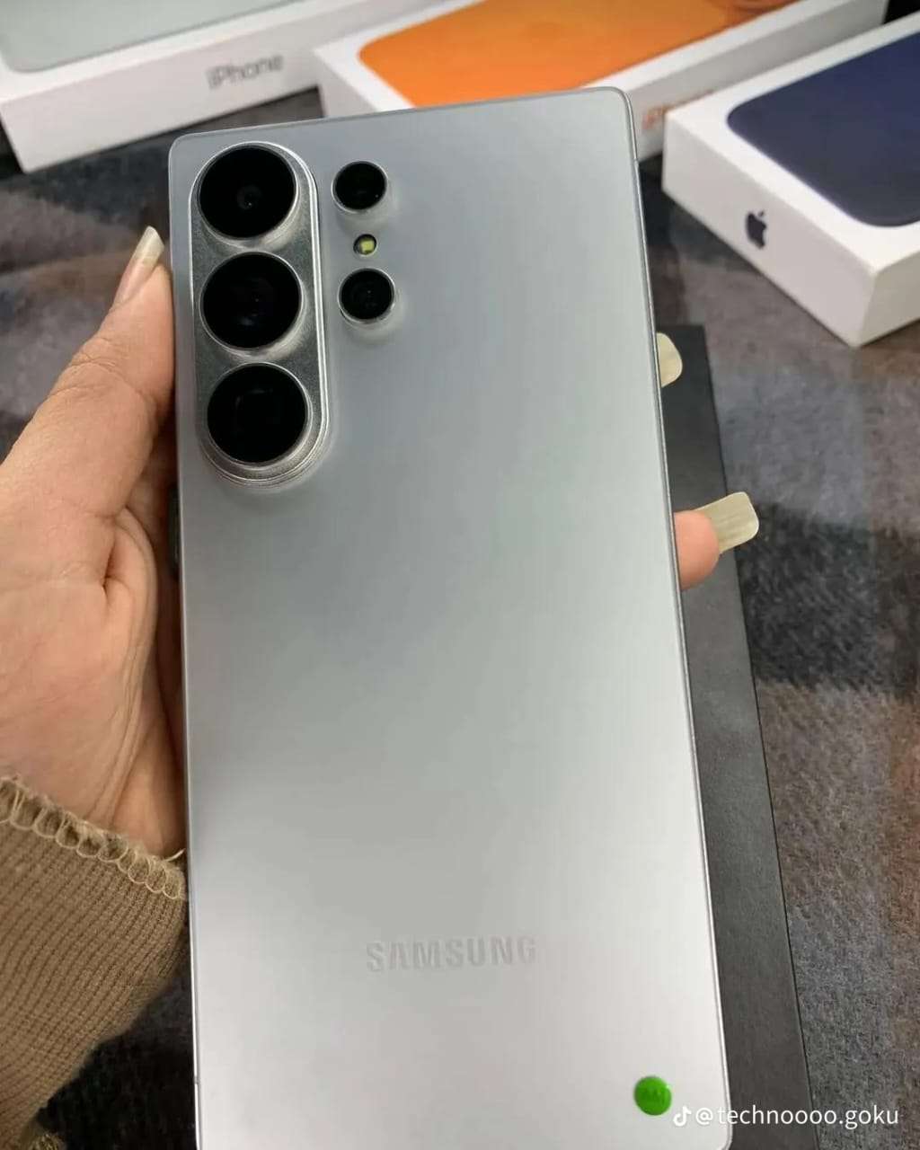 SAMSUNG ULTRA S26 NEW