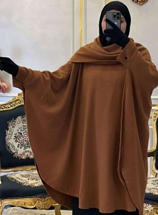 شال ريب ليقاء علي الكتف وهم بجد
