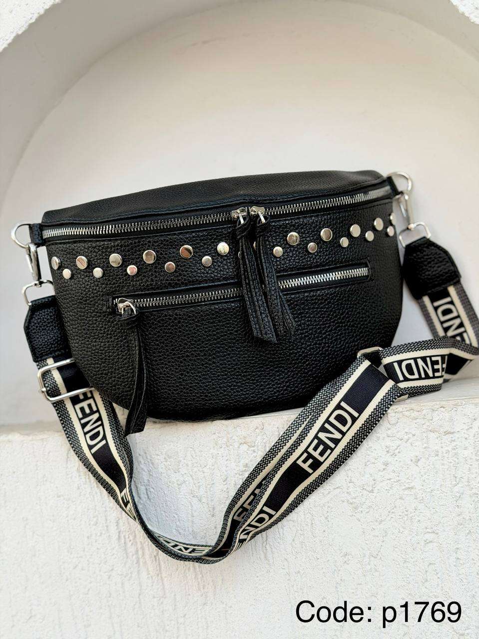 waist bag شنطة وسط و هاي وسط