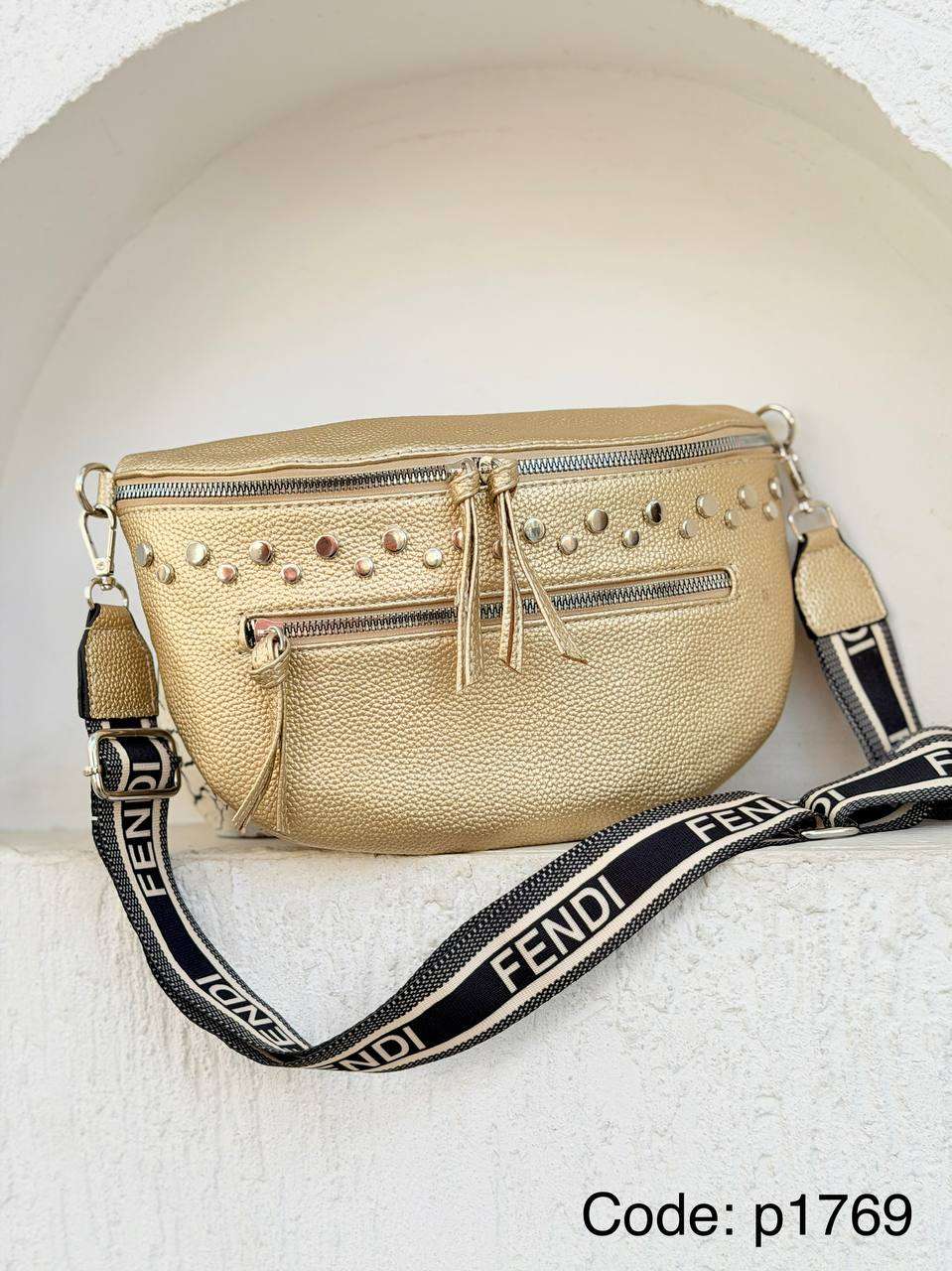 waist bag شنطة وسط و هاي وسط