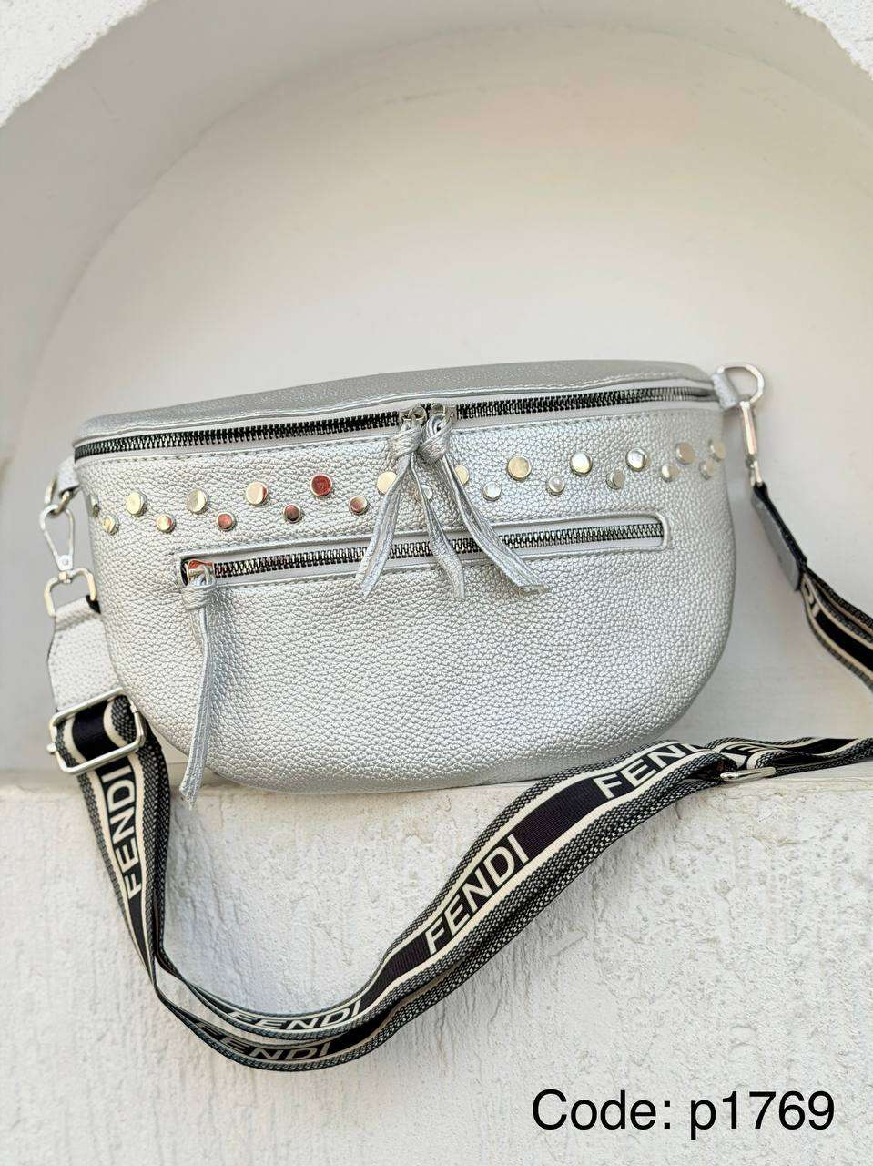 waist bag شنطة وسط و هاي وسط