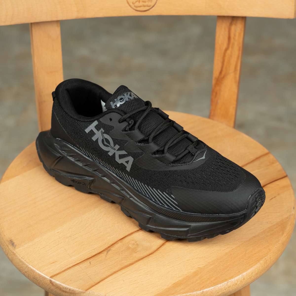 كوتشي Hoka vev1