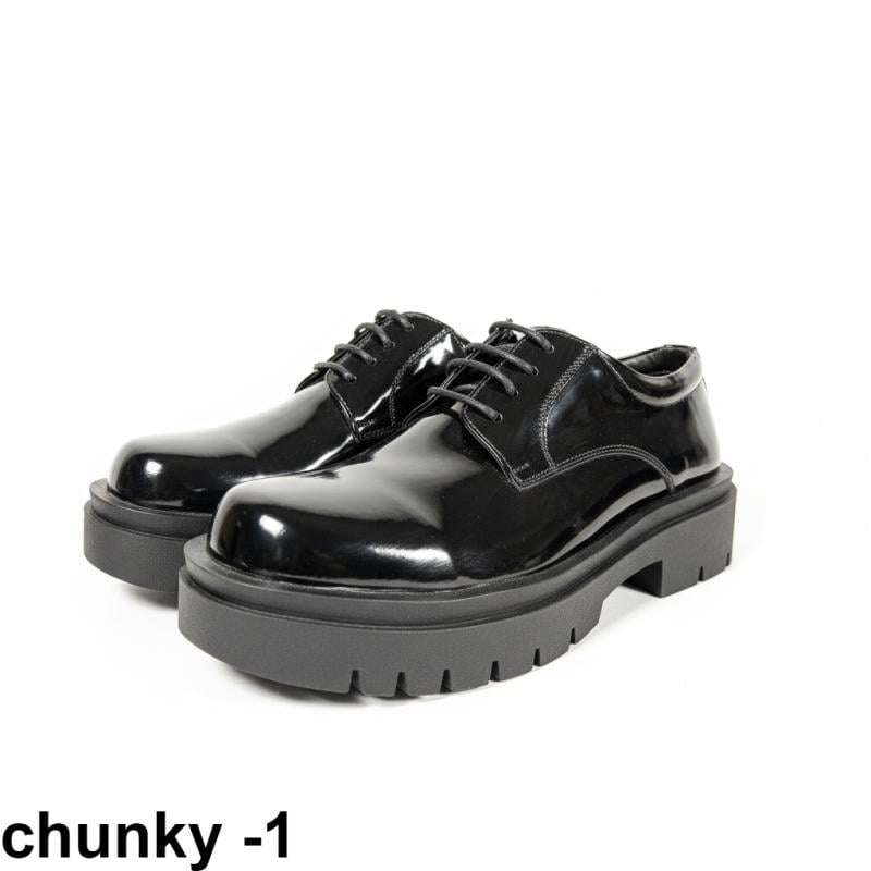 حذاء chunky