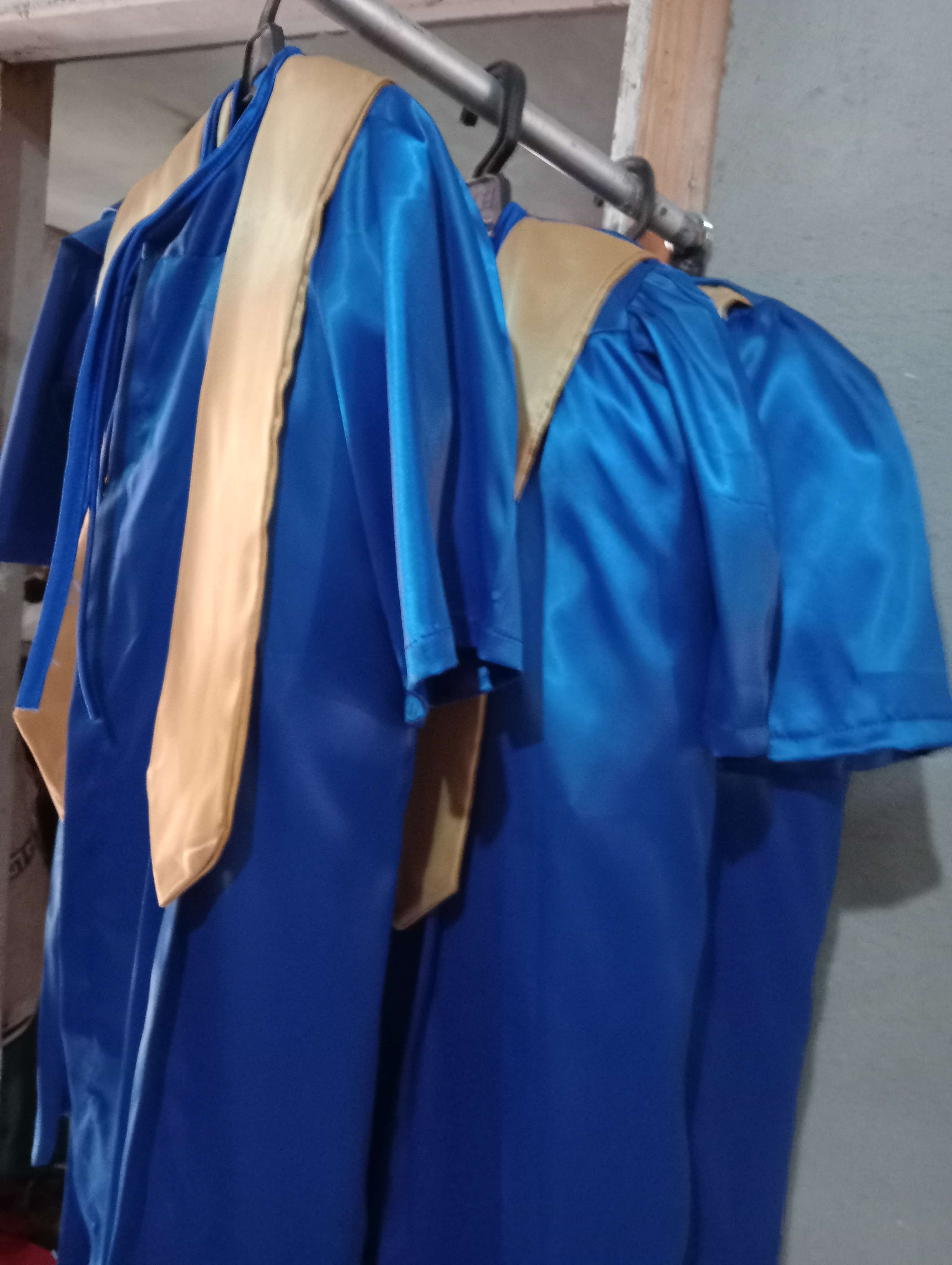 ملابس تخرج