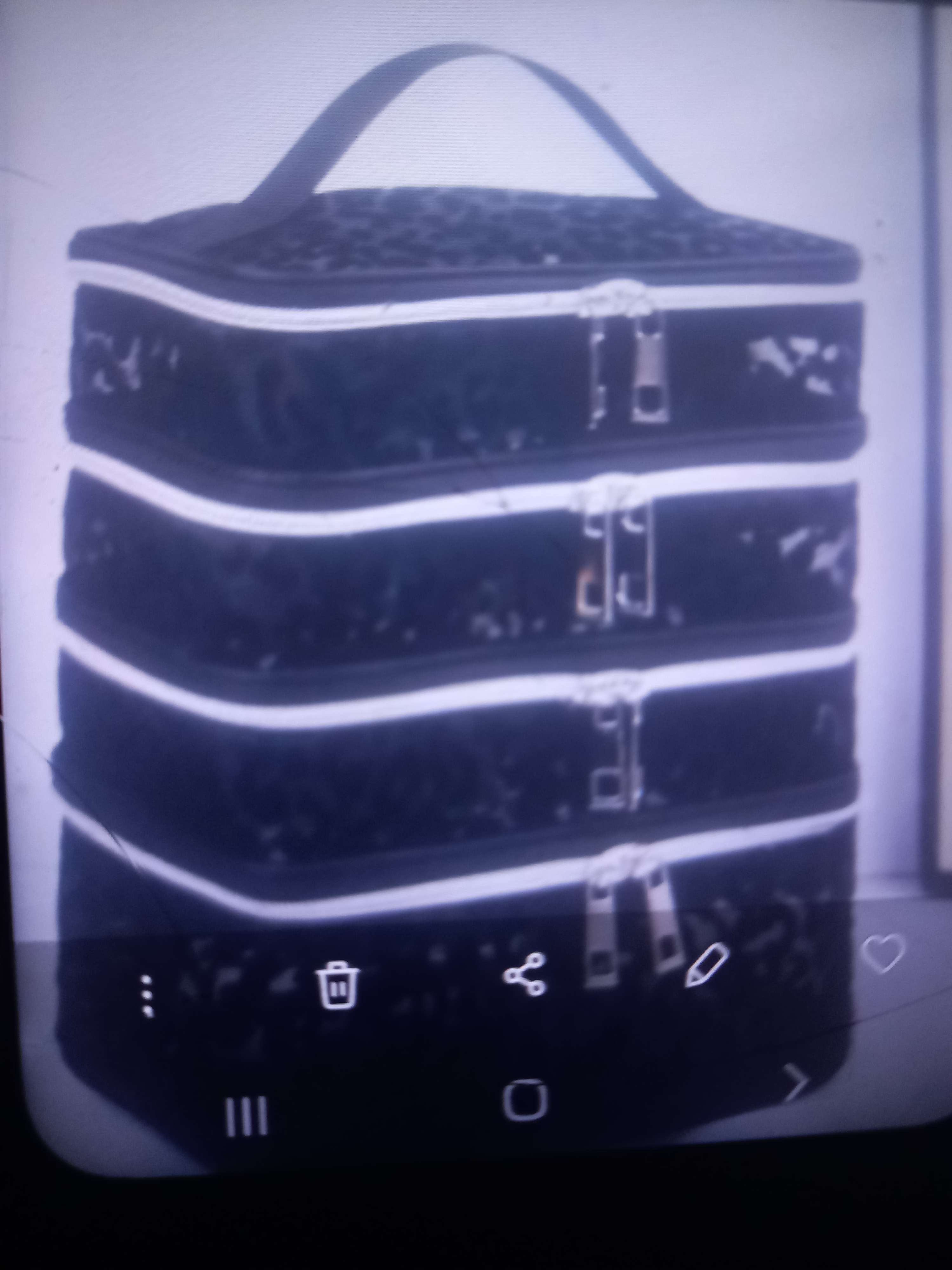 شنطة مكياج