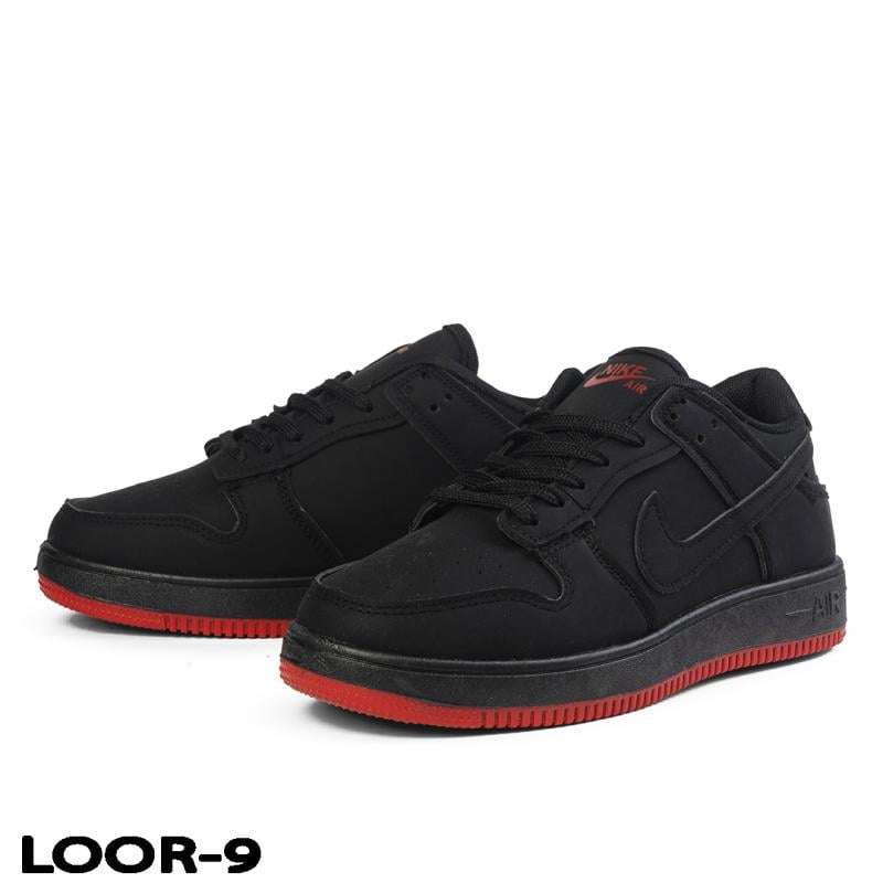 كوتشي SBالمصمم  من موديلات Nike Dunk Low