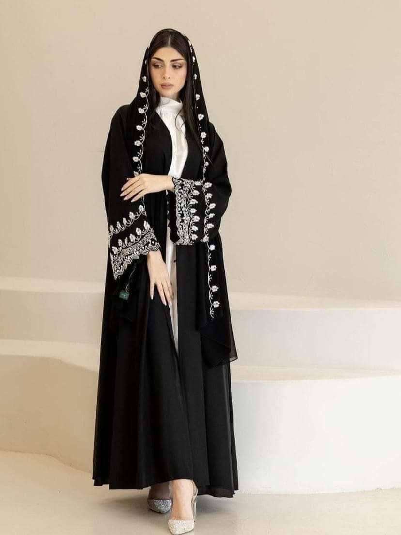 عبايات خروج راقية