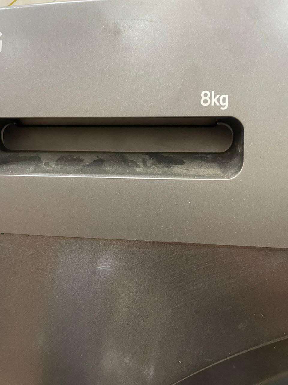 غسالة ٨ كيلو lg