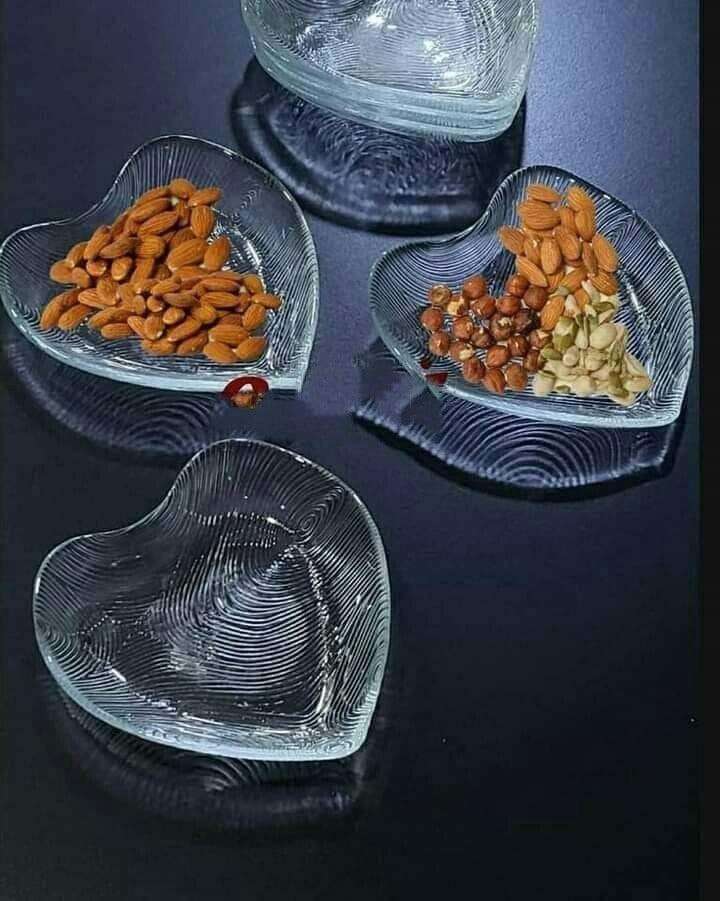 طقم تسالى زجاج شكل قلب