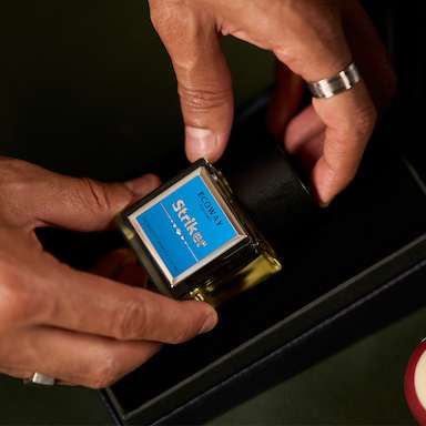 عطر    Striker من EcoWay