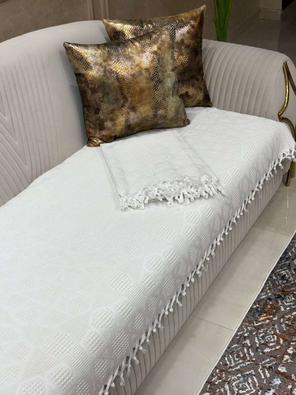 بياضات ركنه بيكا جاكار كنار شراشيب