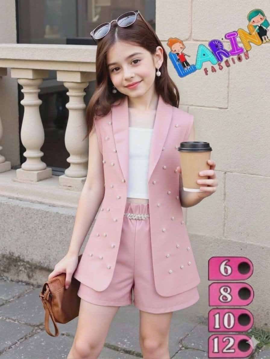 اشيك طقم بناتى ٣ قطع شورت وبدي وبليزر