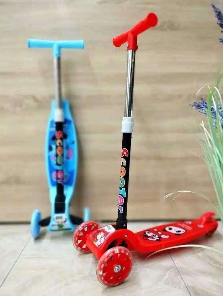 سكوتر بعجل رابر مضئ