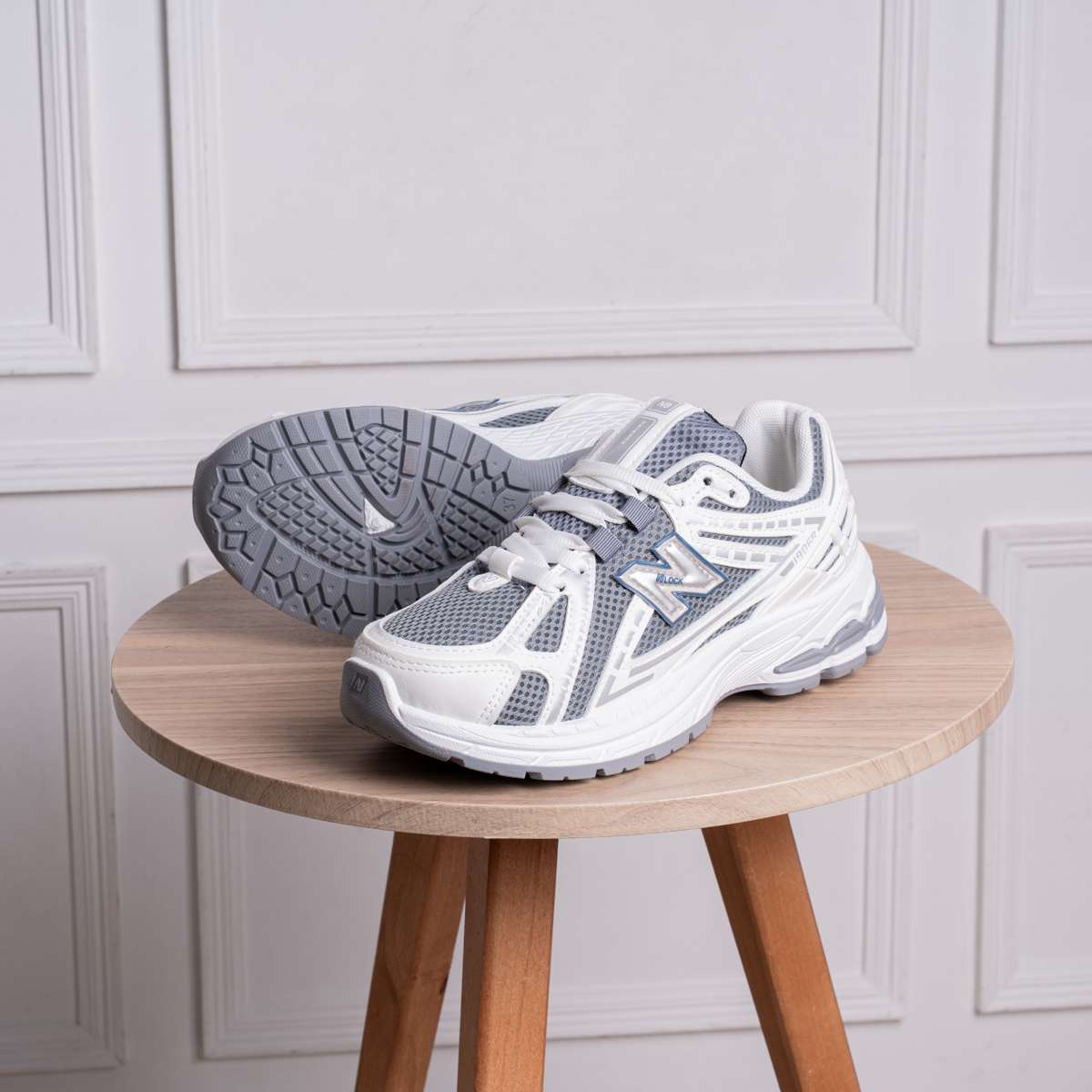 جزمة New Balance SV65