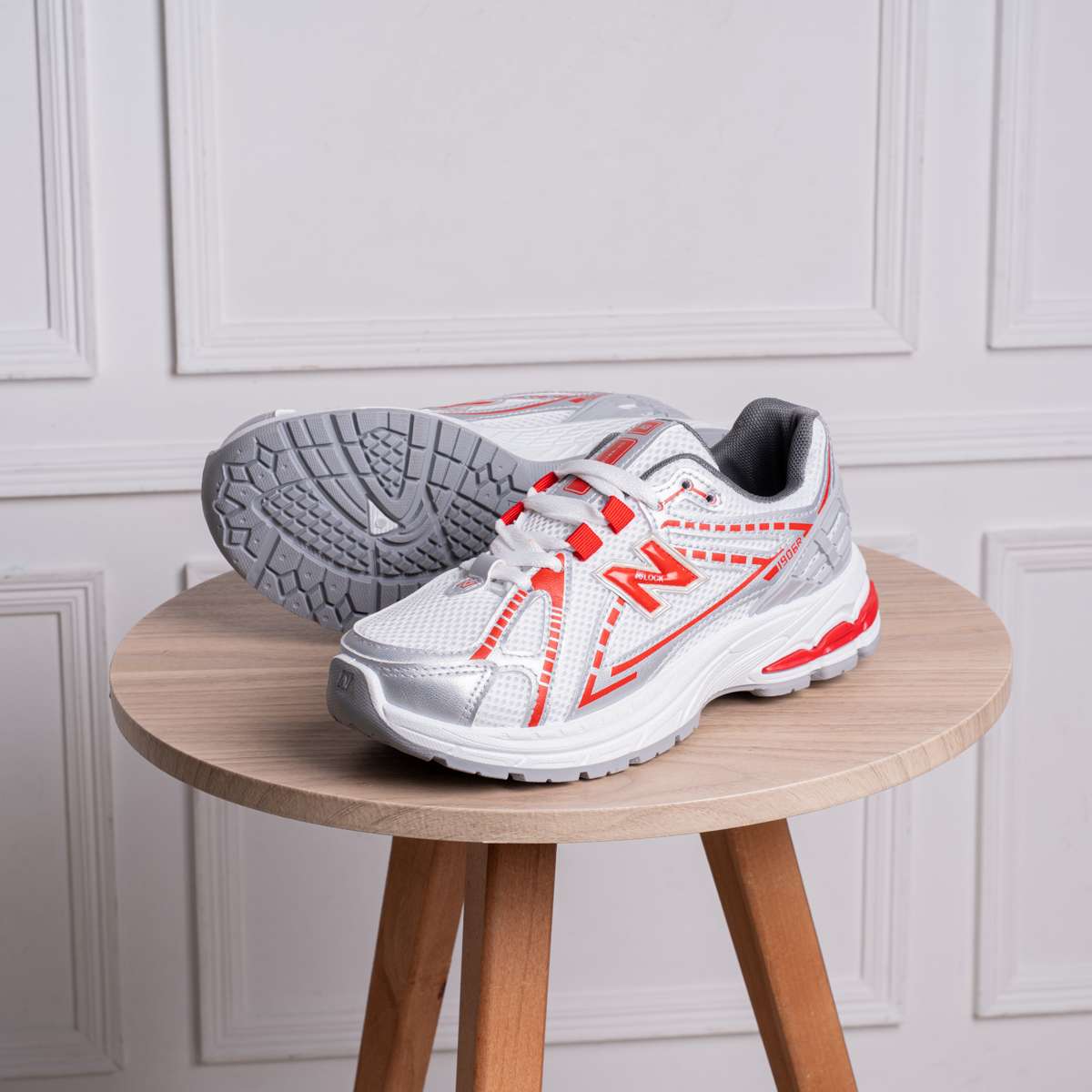 جزمة New Balance SV65