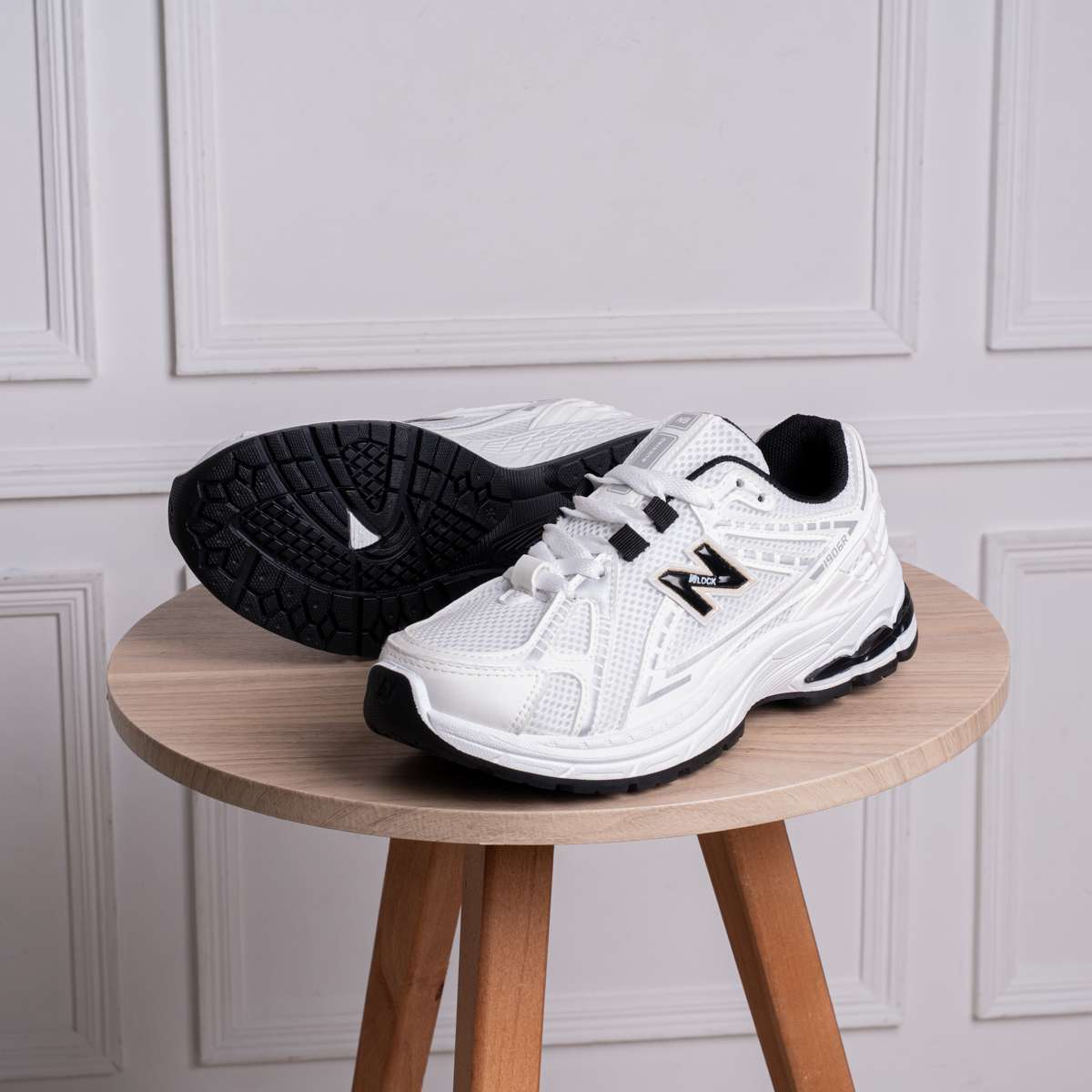 جزمة New Balance SV65