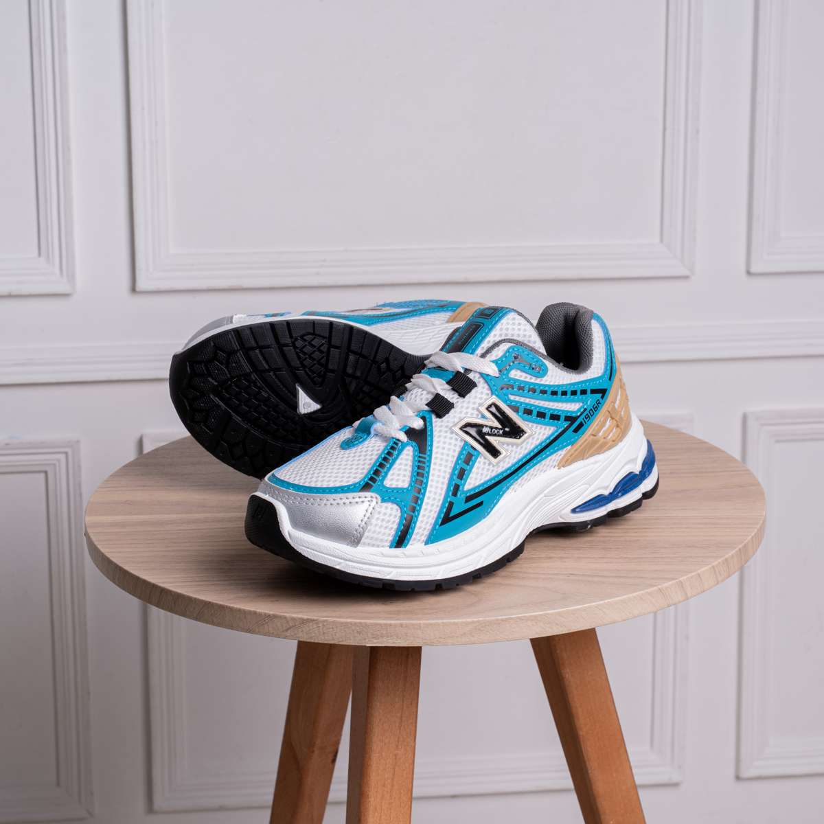 جزمة New Balance SV65