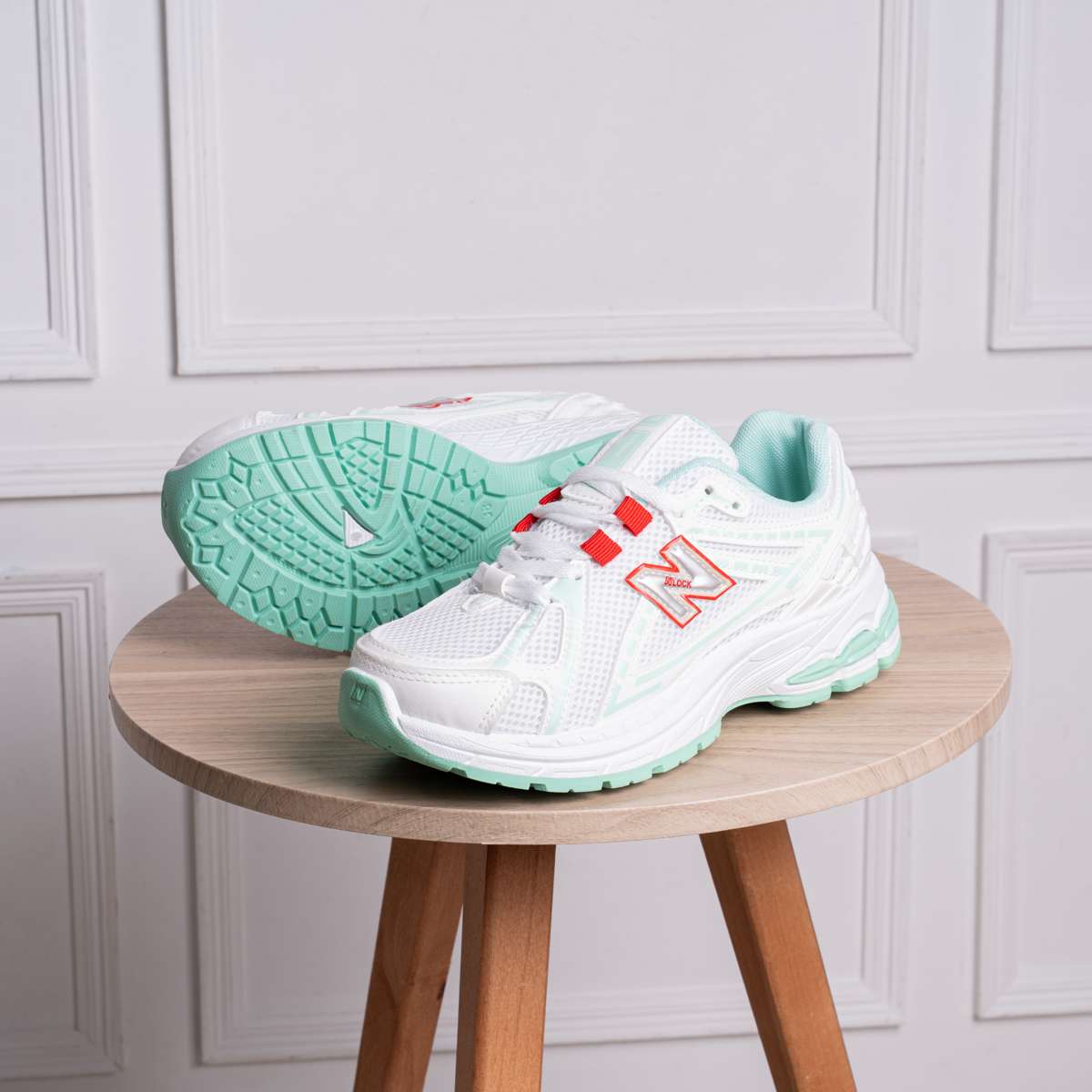 جزمة New Balance SV65