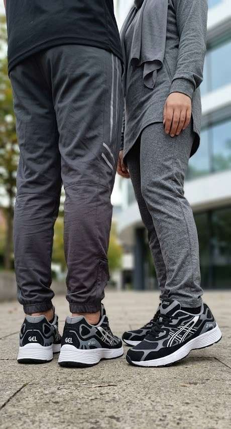 سنيكرز ASICS رياضى